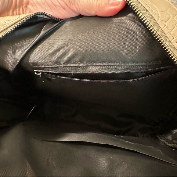 Faux Leather Croco Embossed Convertible Shoulder Bag Backpack Cream Beige - Picture 13 of 15